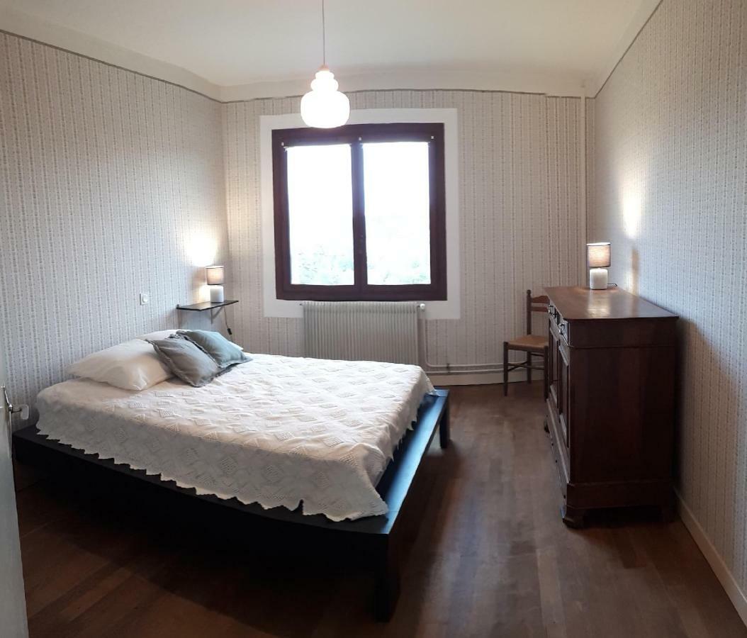 Grand Gite Maison D Alice Auvergne - 15 Personnes Saint-Bonnet-les-Quarts Exteriér fotografie